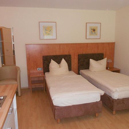 Apartment-Pension Schwalbennest Herzogenaurach Quarto foto