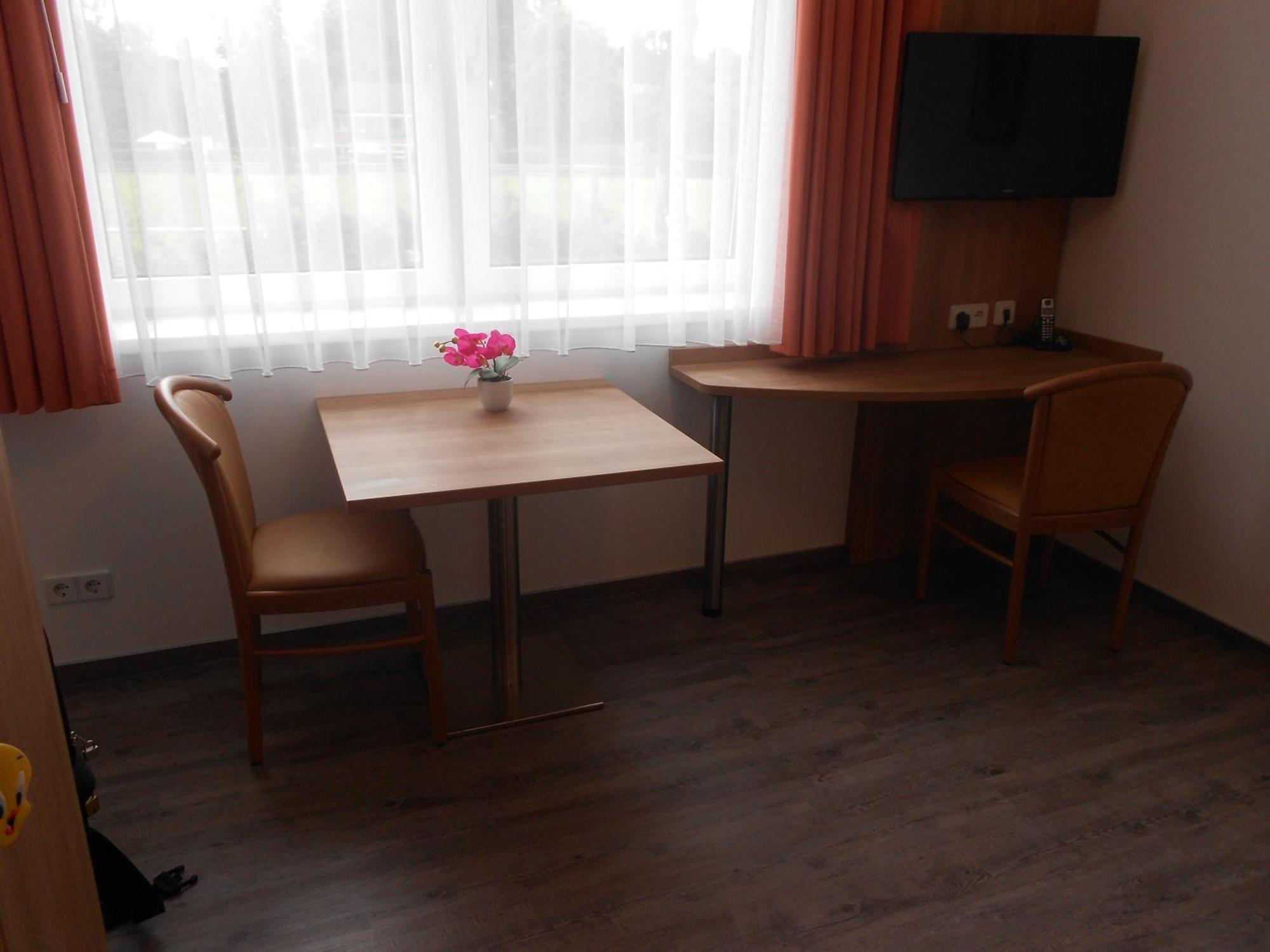 Apartment-Pension Schwalbennest Herzogenaurach Quarto foto